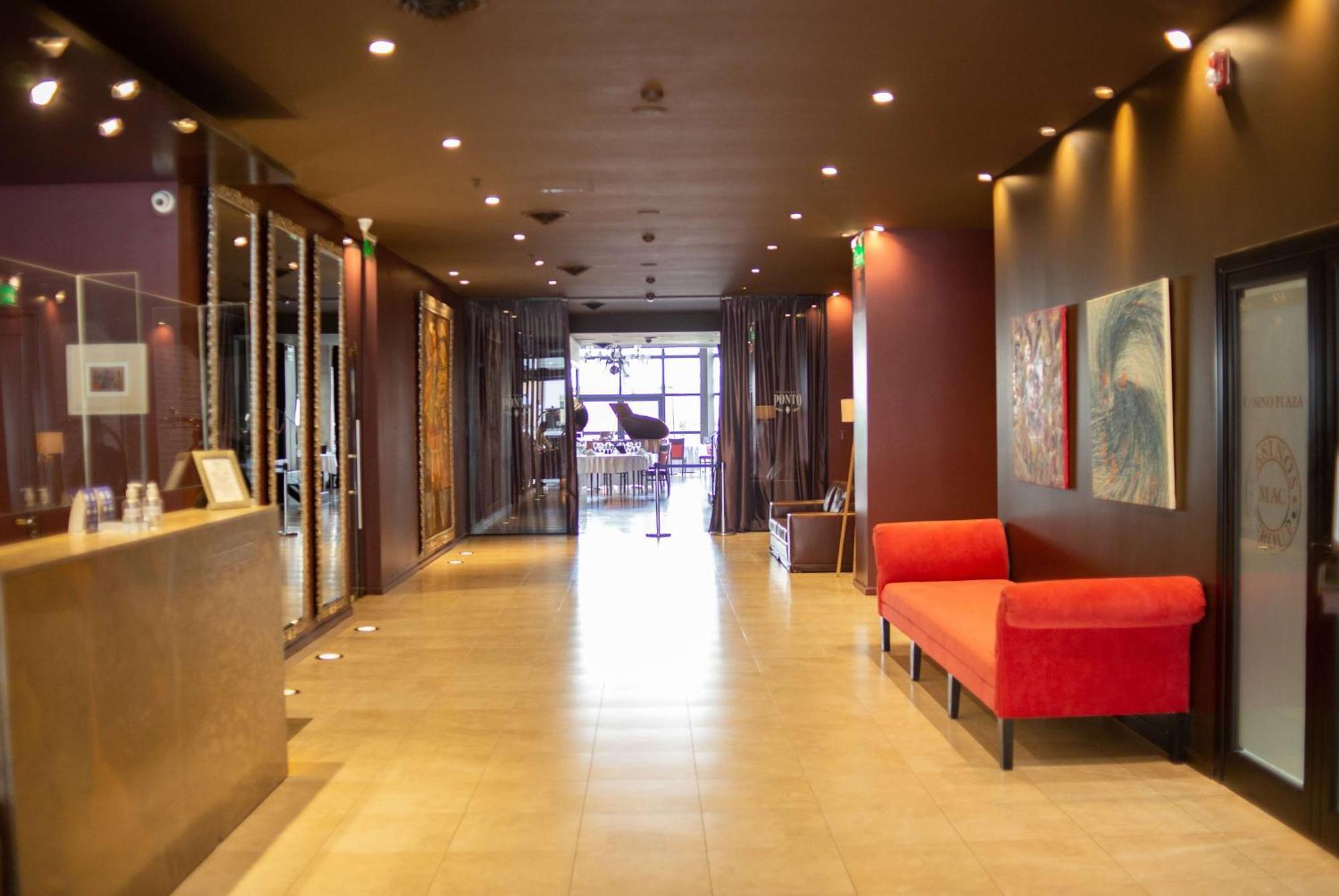 Howard Johnson Plaza Jujuy San Salvador de Jujuy Exterior photo